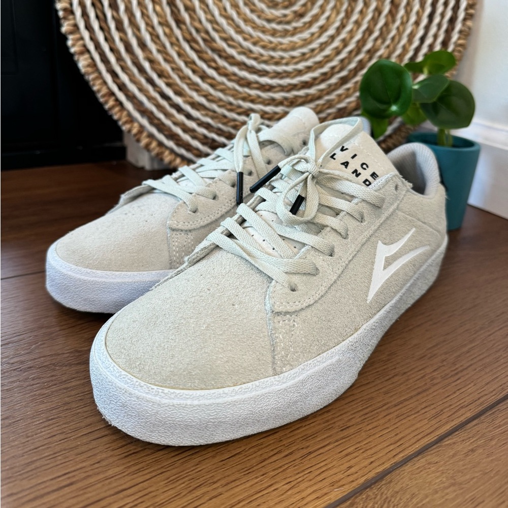✨Lakai x VICELAND Newport Lows💥